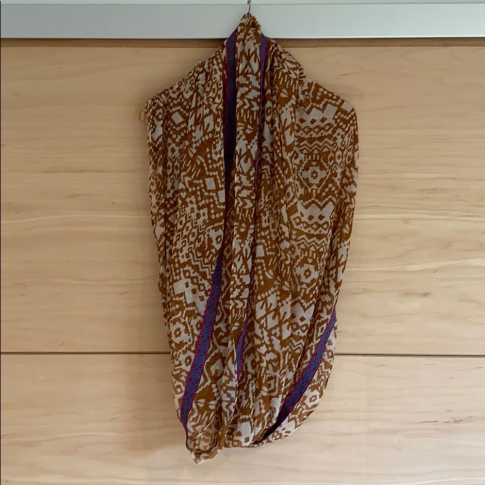 Women’s infinity scarf